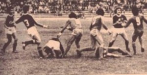 Con ocho jugadores Wanderers dio dura lucha dentro del terreno de juego, hasta antes de la gresca.